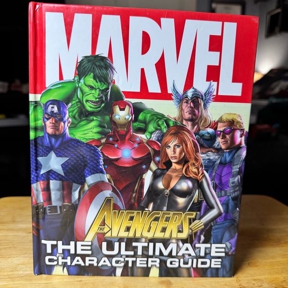 Marvel Avengers The Ultimate Character Guide Hardcover Book DK 2012 - Picture 1 of 8